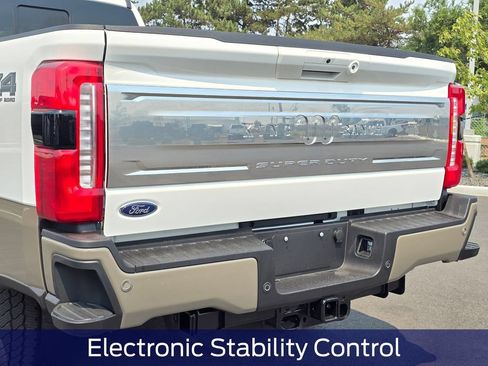 New 2026 Ford F350 King Ranch w/ FX4 Off-Road Package AWD/4WD image 8