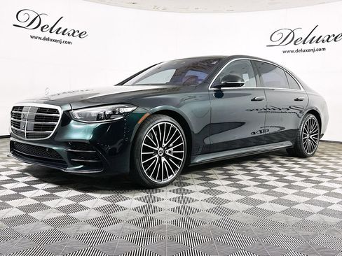 Used 2021 Mercedes-Benz S 580 4MATIC Sedan image 3