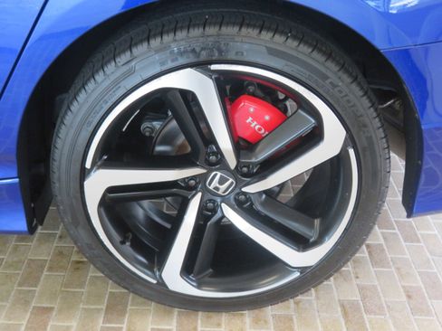 Used 2021 Honda Accord Sport image 8