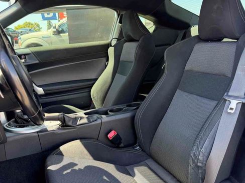 Used 2019 Toyota 86 RWD image 18