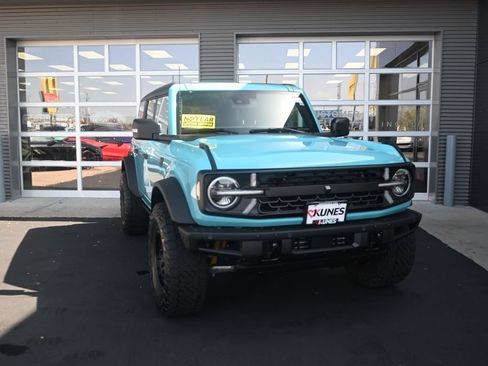 New 2025 Ford Bronco Badlands AWD/4WD image 3