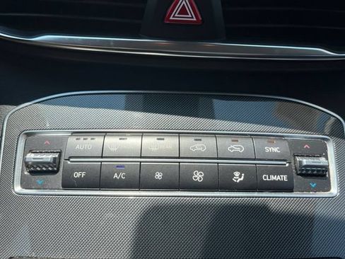 Used 2022 Hyundai Santa Fe XRT FWD image 4