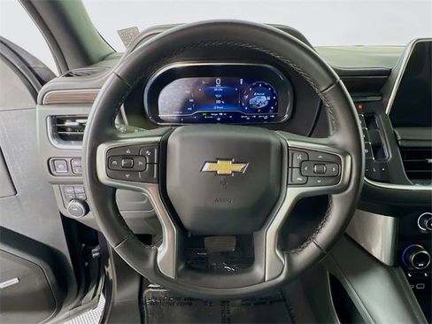 Used 2024 Chevrolet Suburban LT image 12