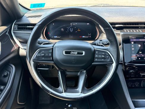 Used 2021 Jeep Grand Cherokee L Laredo AWD/4WD image 16