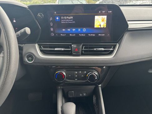 Used 2025 Chevrolet TrailBlazer LT image 18