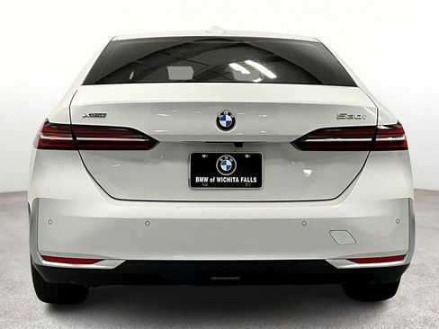 Used 2024 BMW 530i xDrive w/ Premium Package image 6