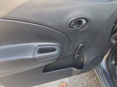 Used 2016 Nissan Versa Note S image 10