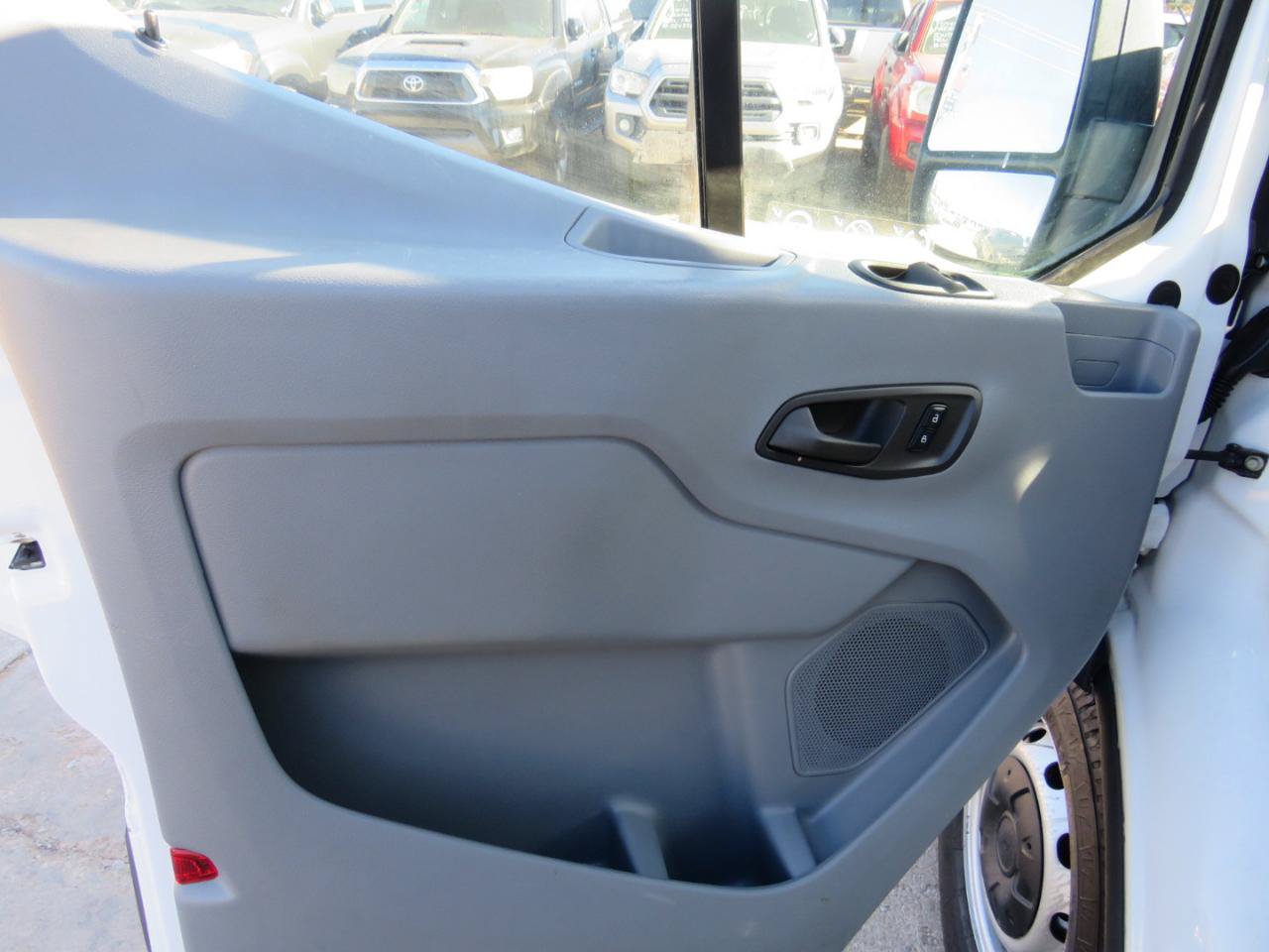 Used 2016 Ford Transit 150 130 Low Roof RWD image 32