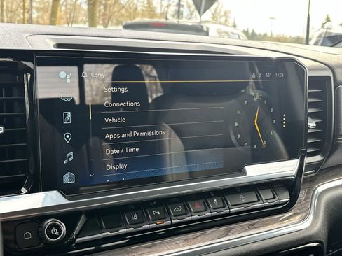 Used 2024 Chevrolet Silverado 3500 LTZ w/ LTZ Convenience Package image 26