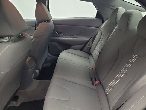 Used 2024 Hyundai Elantra SEL FWD image 18