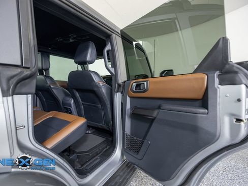 Used 2024 Ford Bronco Outer Banks AWD/4WD image 38