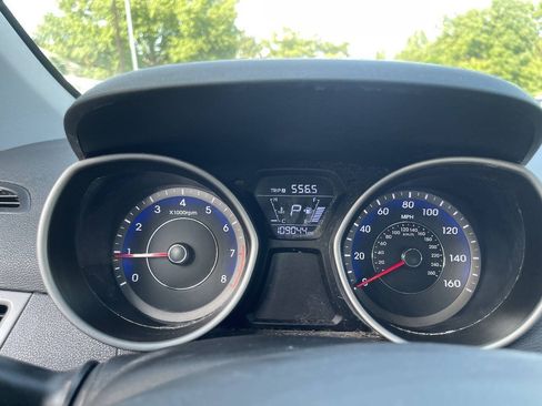 Used 2015 Hyundai Elantra SE w/ Option Group 03 FWD image 15
