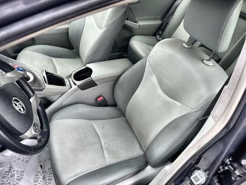 Used 2014 Toyota Prius Two image 19