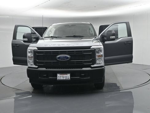 Certified 2025 Ford F250 XL RWD image 32