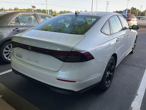 Used 2025 Honda Accord SE image 7