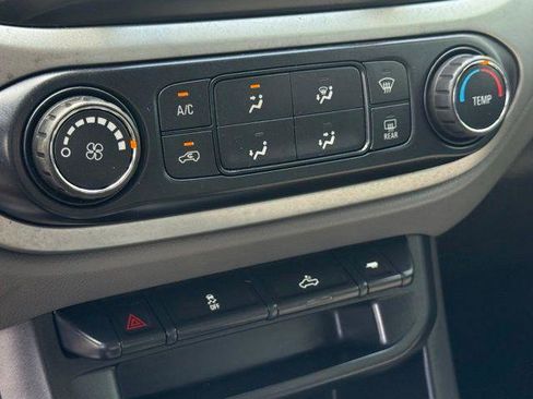 Used 2020 Chevrolet Colorado LT w/ LT Convenience Package RWD image 11