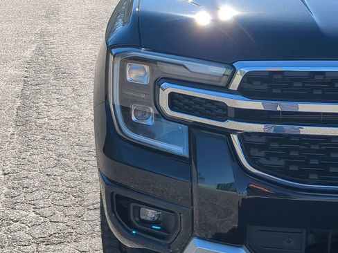 New 2025 Ford Ranger Lariat w/ FX4 Off-Road Package image 8