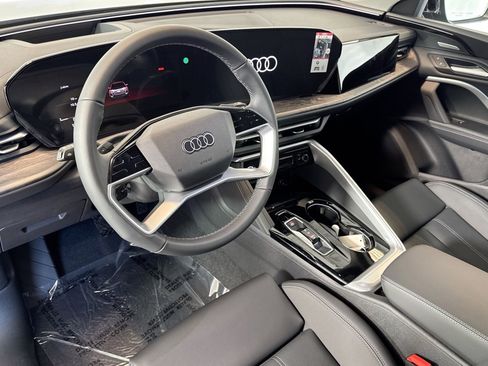 New 2025 Audi Q5 Premium Plus image 9
