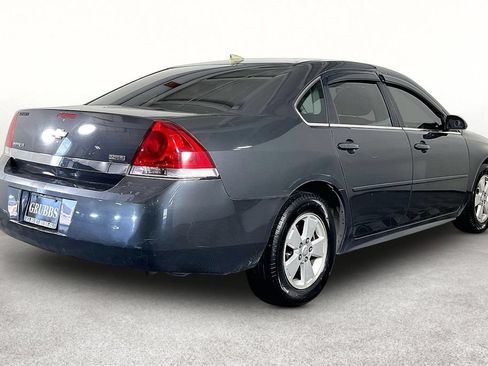 Used 2011 Chevrolet Impala LS FWD image 4
