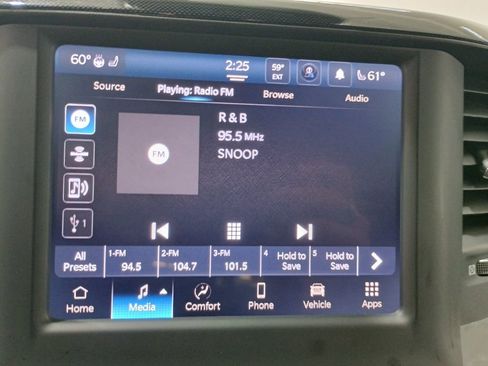 Used 2022 RAM 1500 Laramie w/ Sport Appearance Package image 17