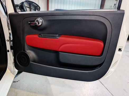 Used 2016 FIAT 500 Pop w/ Italia Package FWD image 19