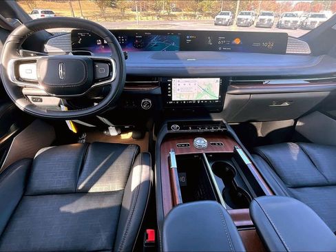 New 2025 Lincoln Navigator Black Label image 5