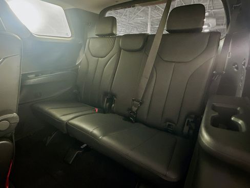 Used 2025 Hyundai Palisade SEL FWD image 29