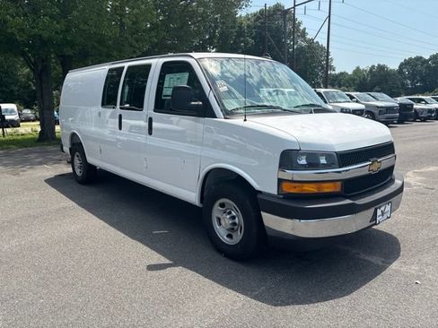 New 2026 Chevrolet Express 3500 Extended w/ Driver Convenience Package RWD image 4