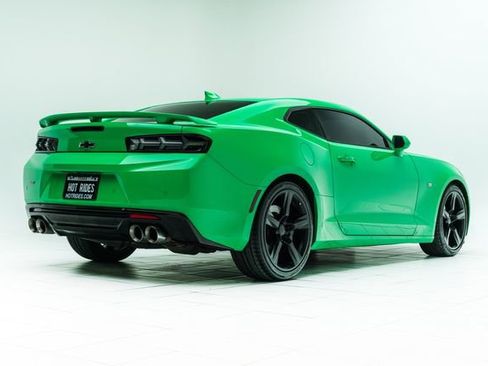 Used 2017 Chevrolet Camaro SS image 12