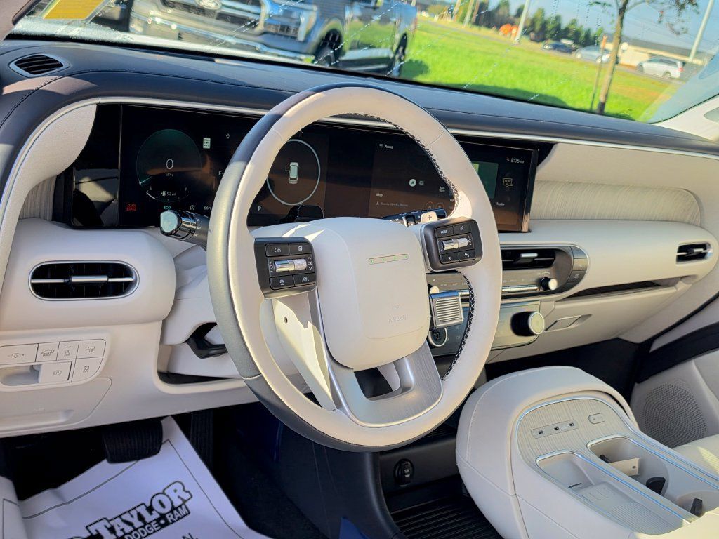 Used 2026 Hyundai Palisade Calligraphy FWD image 12