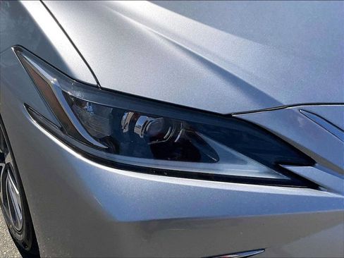 Used 2022 Lexus ES 350 w/ Accessory Package 2 FWD image 29