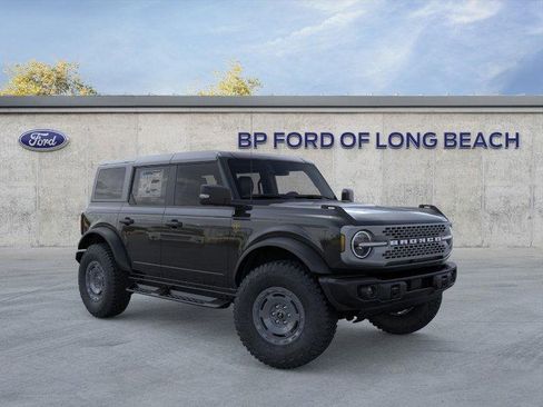 New 2025 Ford Bronco Badlands image 7