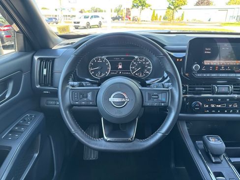 Used 2025 Nissan Pathfinder Rock Creek AWD/4WD image 23