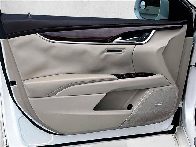 Used 2014 Cadillac XTS Luxury FWD image 18