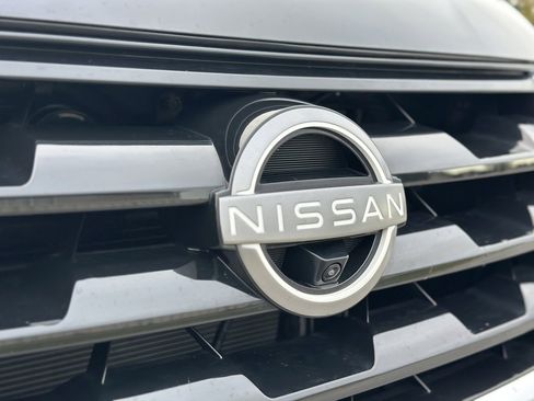 Used 2023 Nissan Armada Platinum image 11