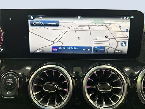 Used 2025 Mercedes-Benz GLA 250 4MATIC image 22