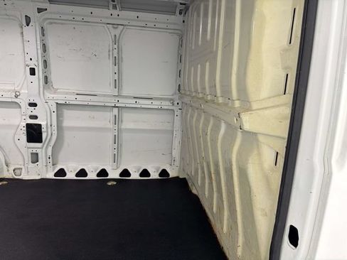 Used 2022 RAM ProMaster 2500 w/ Driver Convenience Group FWD image 15