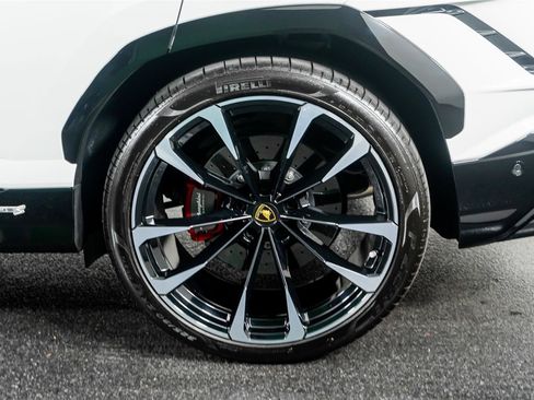 Used 2023 Lamborghini Urus S AWD/4WD image 17
