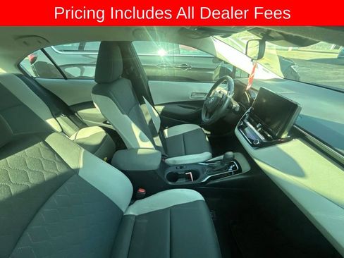Used 2025 Toyota Corolla LE FWD image 3