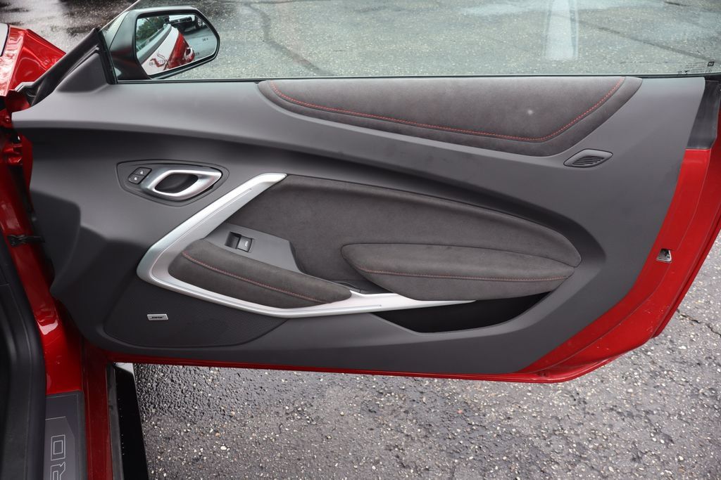 Used 2022 Chevrolet Camaro ZL1 RWD image 28