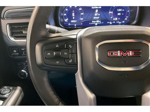 Used 2024 GMC Yukon SLT w/ SLT Luxury Package AWD/4WD image 20
