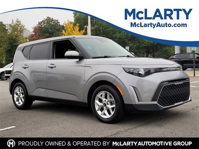 Used 2023 Kia Soul LX w/ Option Group 015