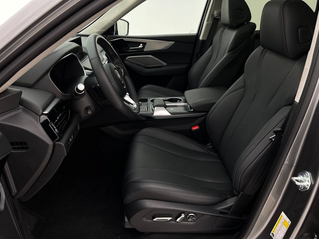 Used 2024 Acura MDX SH-AWD image 11
