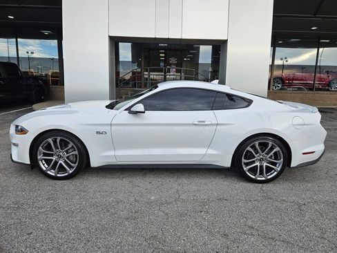 Used 2021 Ford Mustang GT Premium w/ Equipment Group 401A image 3