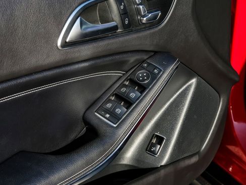 Used 2018 Mercedes-Benz GLA 250 image 42
