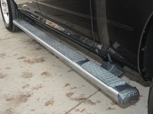 Used 2017 RAM 1500 Lone Star image 11