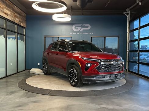 Used 2025 Chevrolet TrailBlazer RS w/ Convenience Package FWD image 1