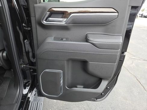 Certified 2025 GMC Sierra 1500 Elevation image 25
