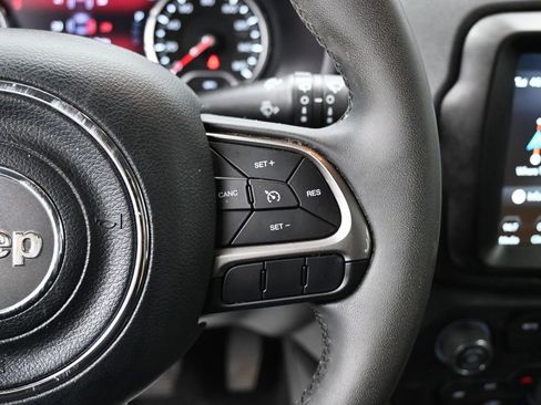 Used 2022 Jeep Renegade Latitude image 18