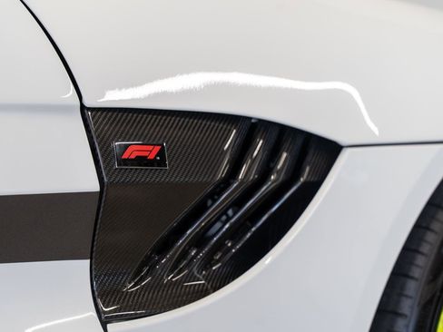 Used 2023 Aston Martin V8 Vantage F1 Edition image 40
